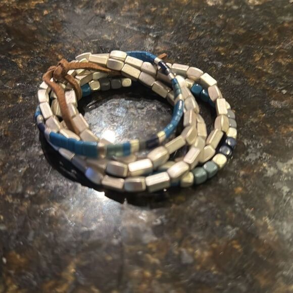 Blue and White Beaded Bracelet 5 Bracelet SET - Brand NEW - Stretch Bracelets - Picture 4 of 4